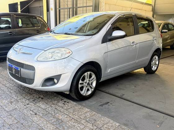 FIAT PALIO 1.4 MPI ATTRACTIVE 8V FLEX 4P MANUAL FIAT PALIO 1.4 MPI ATTRACTIVE 8V FLEX 4P MANUAL